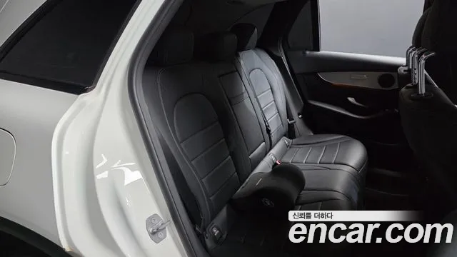 Mercedes-Benz GLC 2018 thumb 11