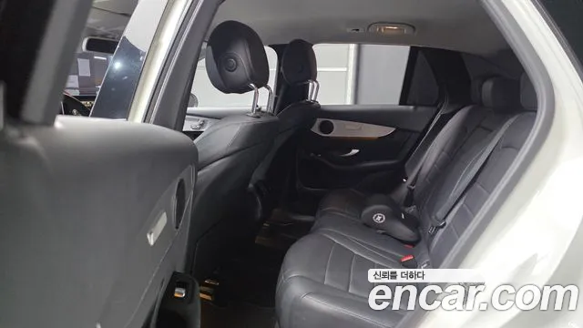 Mercedes-Benz GLC 2018 thumb 12