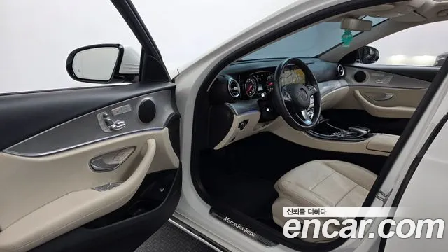 Mercedes-Benz E-Класс 2018 thumb 10