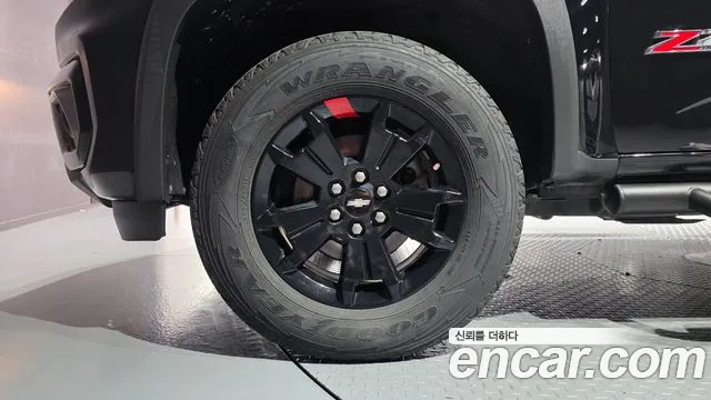 ChevroletGMDaewoo Colorado 2020 thumb 5