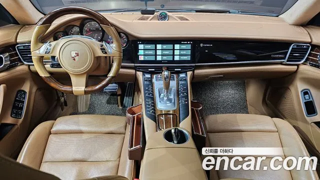 Porsche Panamera 2011 thumb 7