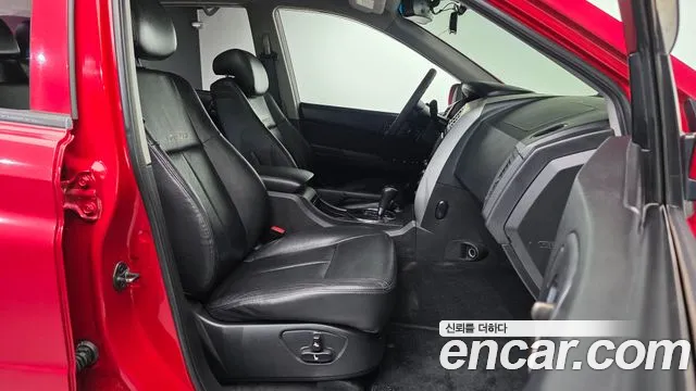KG_Mobility_Ssangyong KORANDO 2012 thumb 11