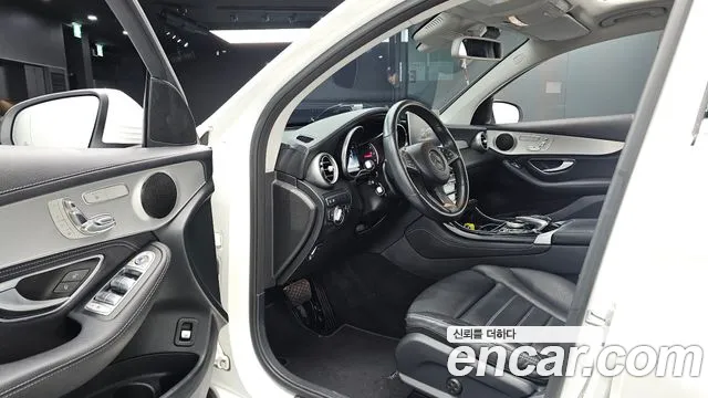 Mercedes-Benz GLC 2017 thumb 10