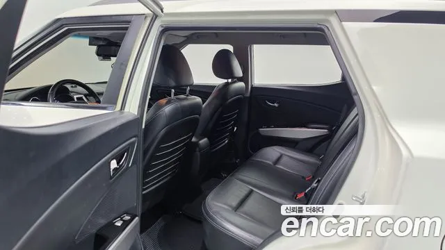 KG_Mobility_Ssangyong TIBOLI 2015 thumb 11