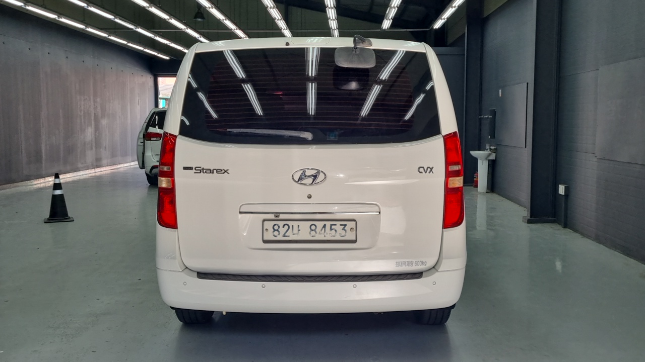 Hyundai Starex 2012 thumb 4