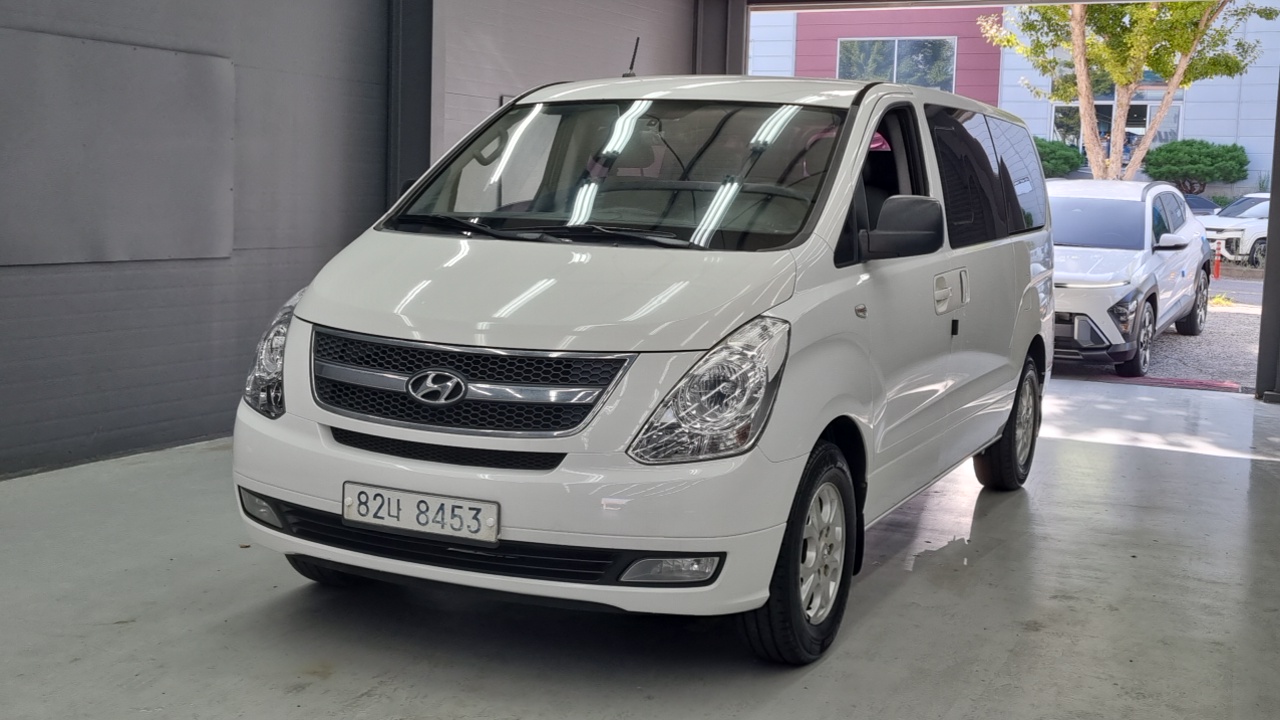 Hyundai Starex 2012 thumb 11