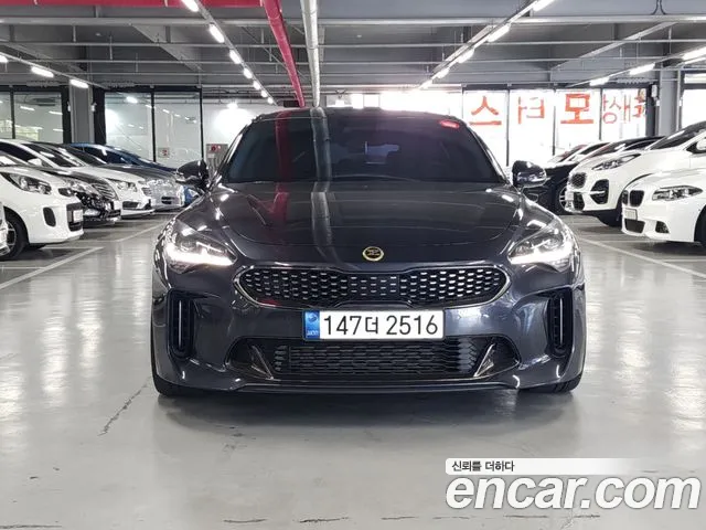 Kia Stinger 2017 thumb 4