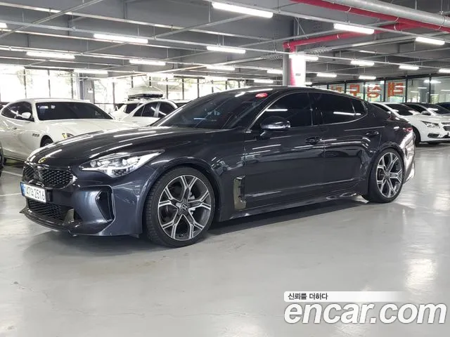 Kia Stinger 2017 thumb 5