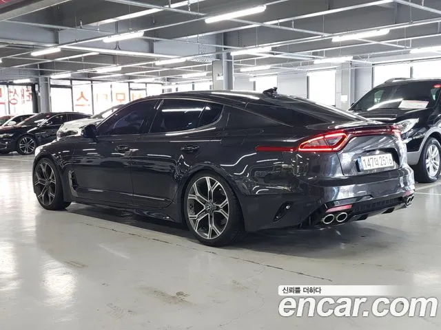 Kia Stinger 2017 thumb 8