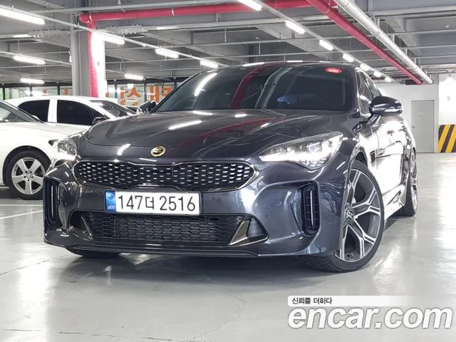 Kia Stinger 2017 thumb 12
