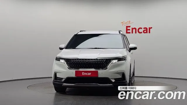 Kia Carnival 2023 thumb 3
