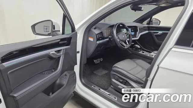 Volkswagen Touareg 2023 thumb 9