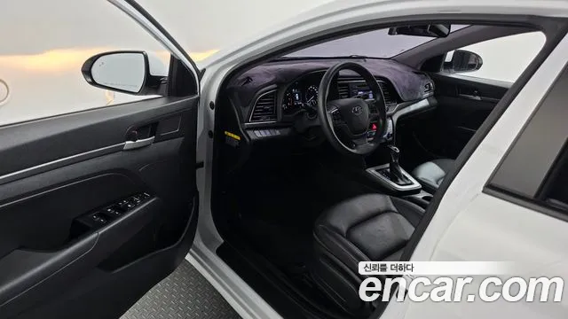 Hyundai Avante 2018 thumb 10