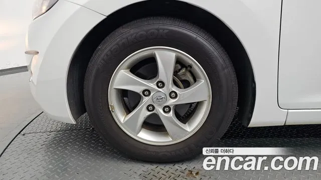 Hyundai Avante 2011 thumb 5
