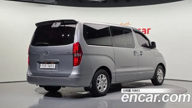Hyundai Starex 2014 thumb 2