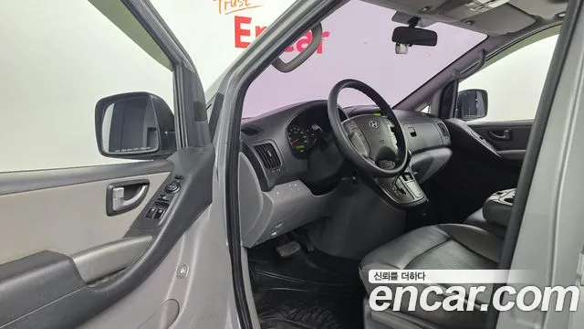 Hyundai Starex 2014 thumb 10