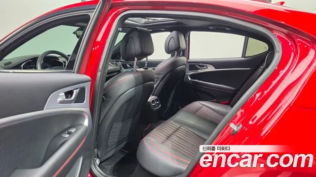 Genesis G70 2019 thumb 11