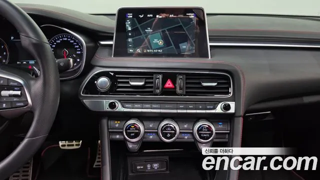 Genesis G70 2019 thumb 12
