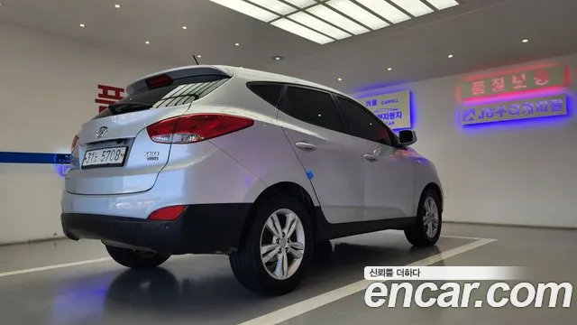 Hyundai Tucson 2011 thumb 2