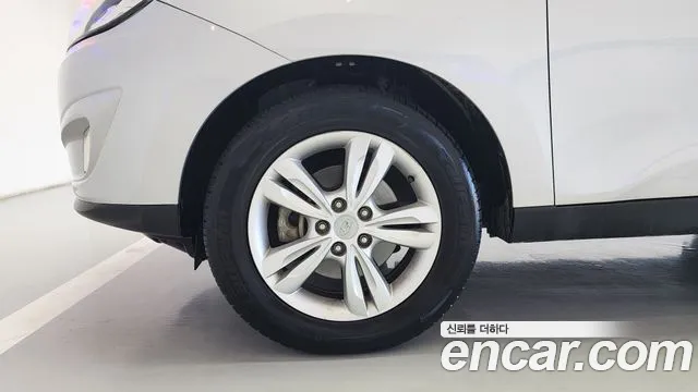 Hyundai Tucson 2011 thumb 8