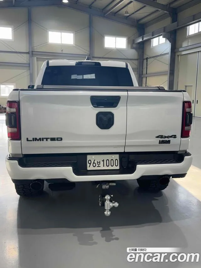 Dodge Ram Pick Up 2021 thumb 4
