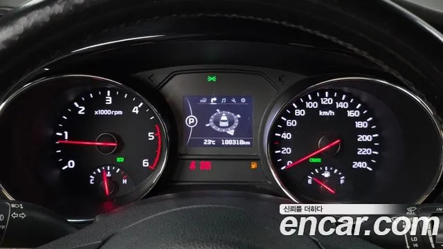 Kia Carnival 2017 thumb 8