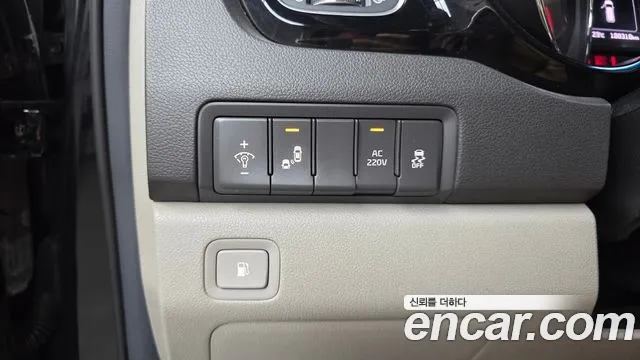 Kia Carnival 2017 thumb 12