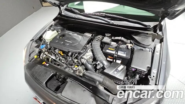 Hyundai Avante 2015 thumb 6