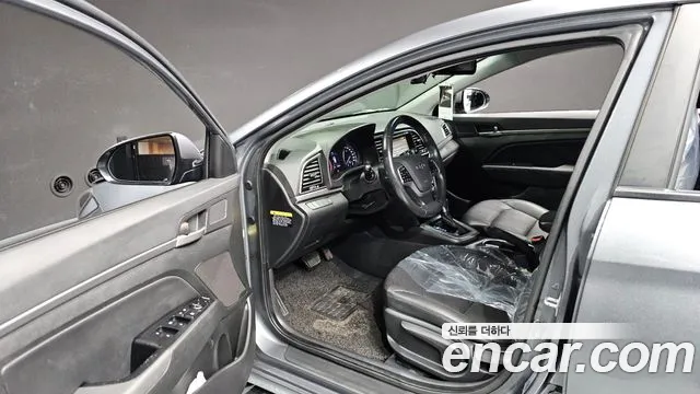 Hyundai Avante 2015 thumb 10