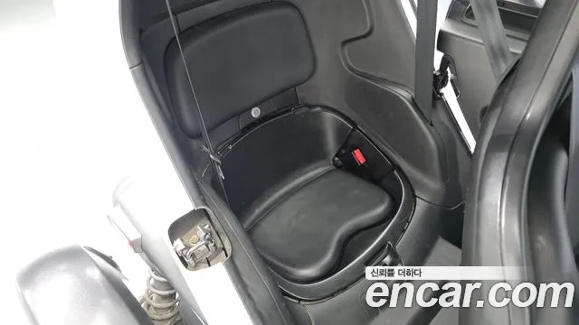 Renault-KoreaSamsung Twizy 2018 thumb 11