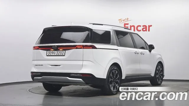 Kia Carnival 2020 thumb 2