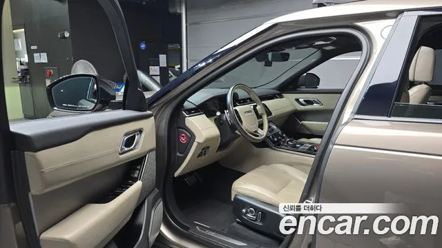 Land Rover Range Rover Velar 2018 thumb 10