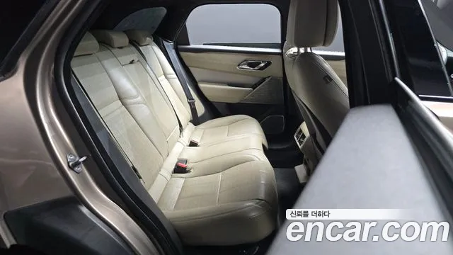 Land Rover Range Rover Velar 2018 thumb 11