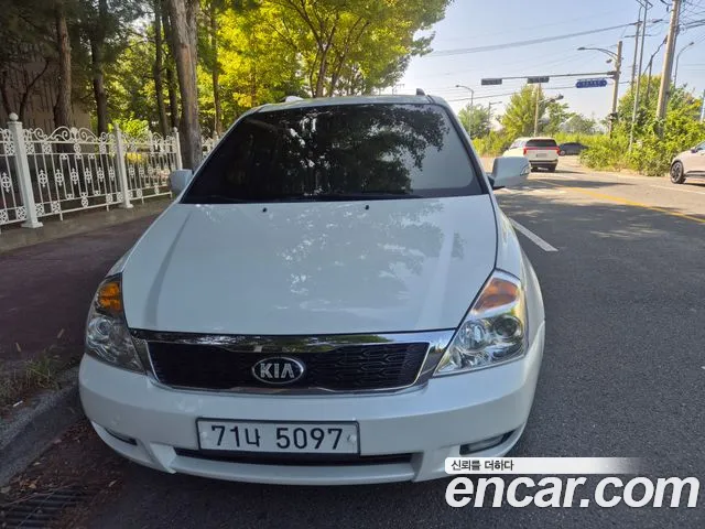 Kia Carnival 2013 thumb 2