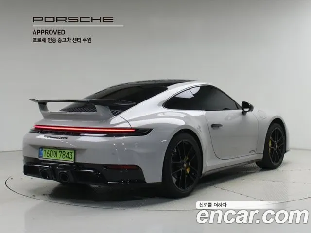 Porsche 911 2025 thumb 2