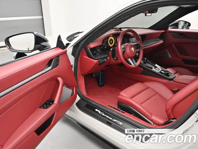 Porsche 911 2025 thumb 7