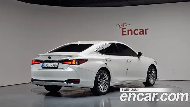 Lexus ES 2024 thumb 2