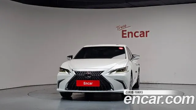 Lexus ES 2024 thumb 3