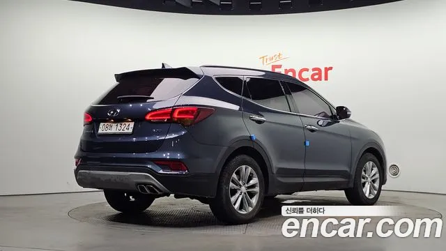 Hyundai Santa Fe 2018 thumb 2