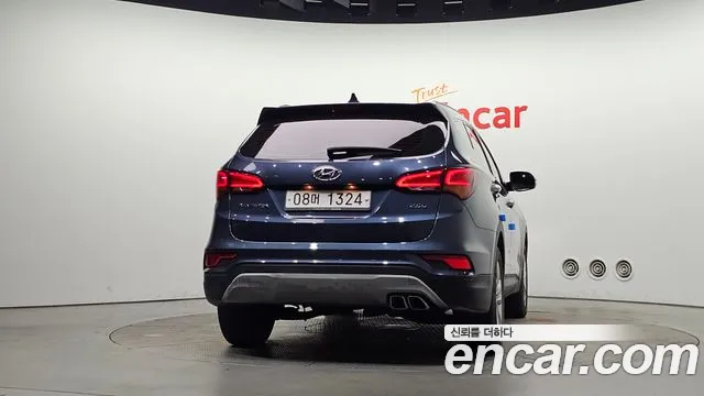 Hyundai Santa Fe 2018 thumb 4