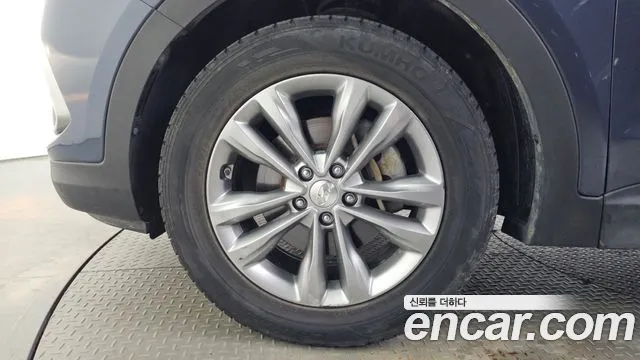 Hyundai Santa Fe 2018 thumb 5