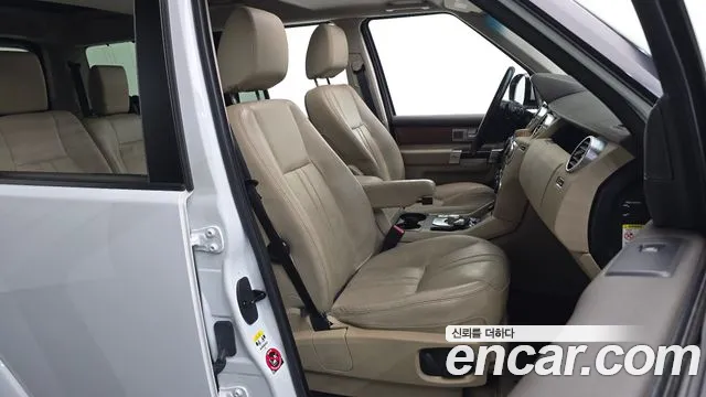 Land Rover Discovery 2016 thumb 12