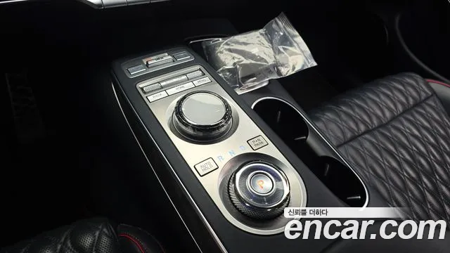 Genesis GV70 2021 thumb 9