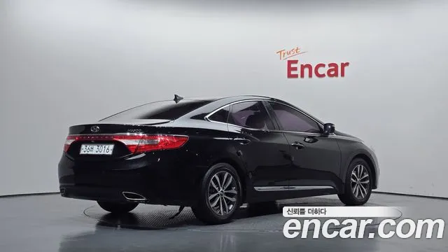 Hyundai Grandeur 2011 thumb 2