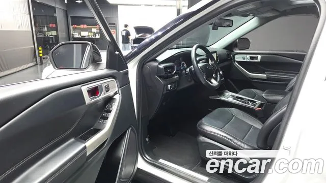 Ford Explorer 2020 thumb 10