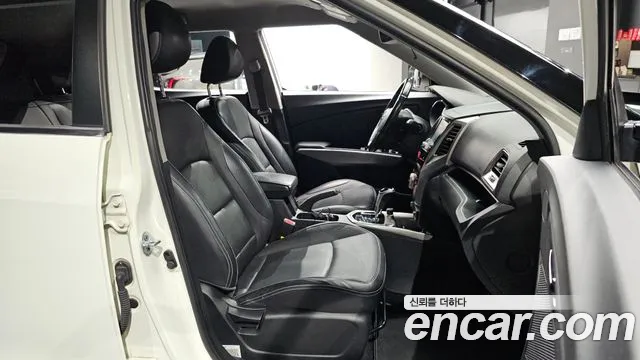 KG_Mobility_Ssangyong TIBOLI 2015 thumb 12