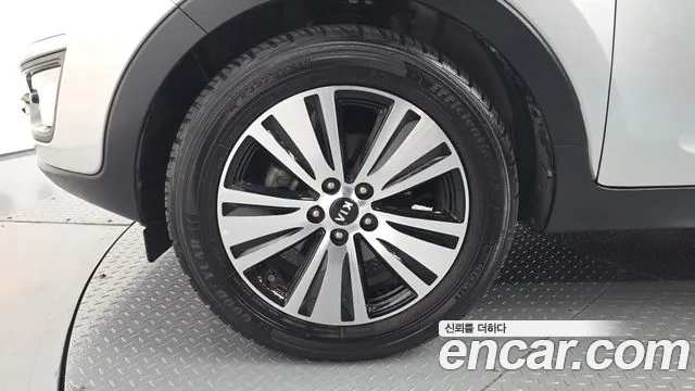 Kia Sportage 2015 thumb 4