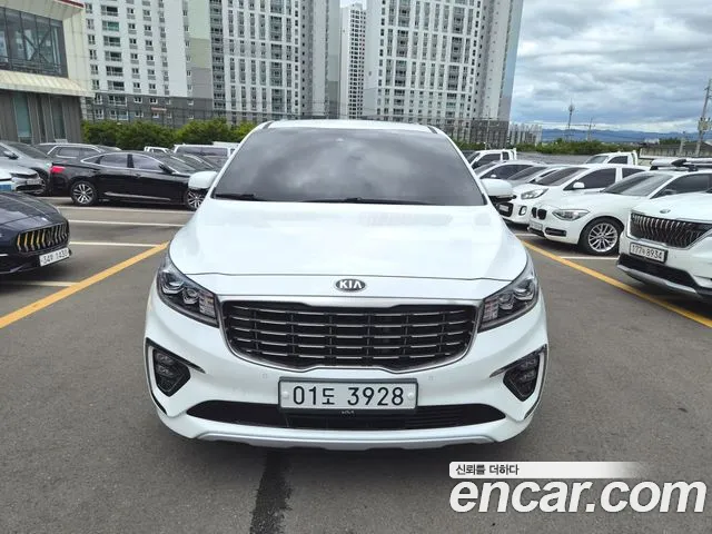 Kia Carnival 2018 thumb 11