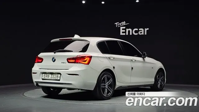 BMW 1-Series 2017 thumb 2