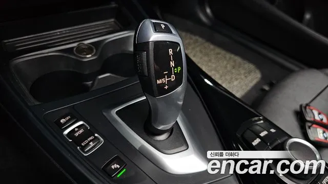 BMW 1-Series 2017 thumb 9